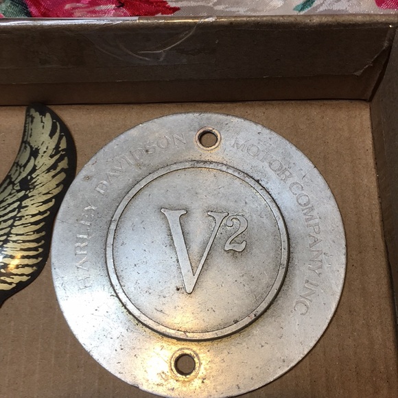 Vintage metal Harley Davidson badges plate holder - Picture 6 of 8